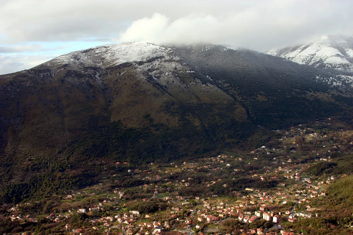 Maratea tra mare e montagna: come organizzare un viaggio senza auto